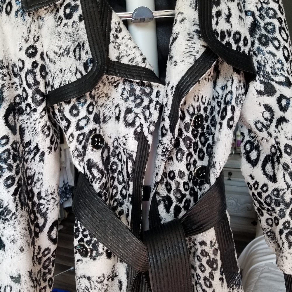 Bebe Coat  never wear it, brand new with no tag
